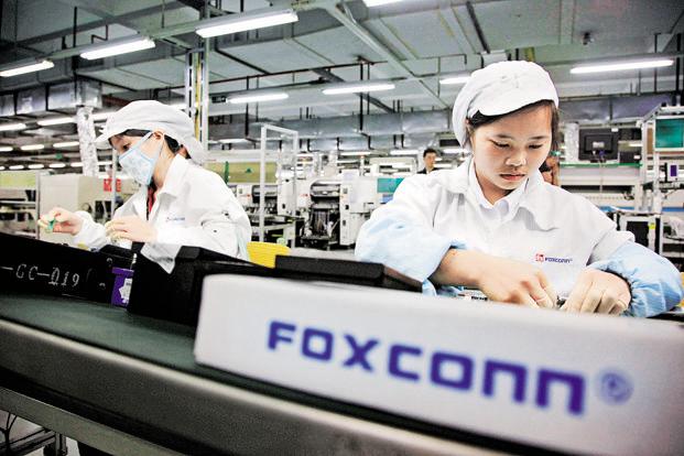 Foxconn reemplaza con robots a 60.000 trabajadores de una fábrica