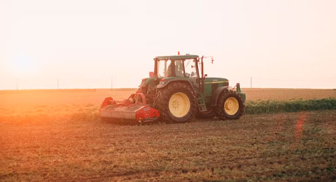 El sector agrícola lidera el índice de accidentes laborales en España, junto con el de la construcción y la industria